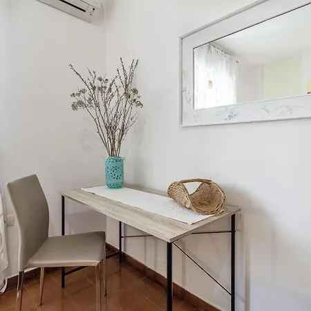 Anthyllis Apartment
